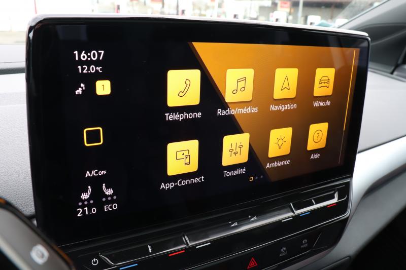 - Volkswagen ID.4 | Toutes nos photos de l’essai du SUV compact allemand électrique
