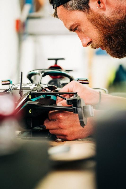 - Mercedes-AMG F1 W11 EQ Performance | Les photos de la F1 de Lewis Hamilton en version miniature