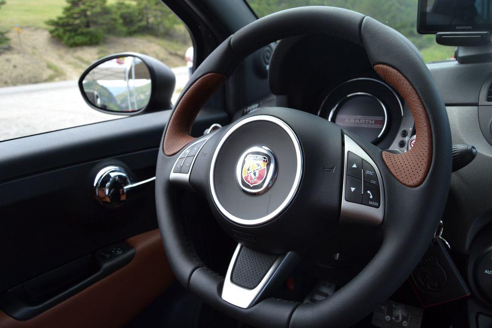 - Abarth 595 Competizione 2015 (essai)